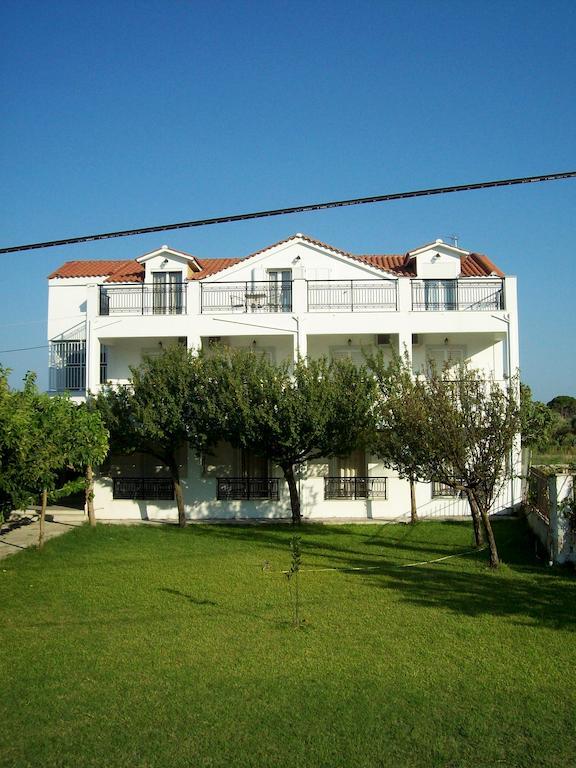 Yiota Studios Alykes  Exterior photo